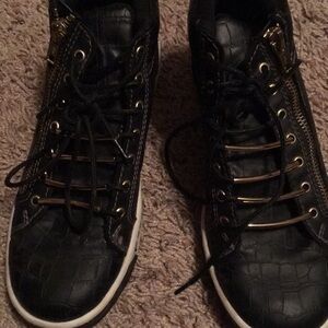Andrea black ankle boots size 5